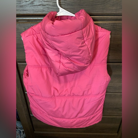 Vest - Picture 2 of 6